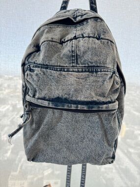 Deena & Ozzy Washed Denim Backpack
